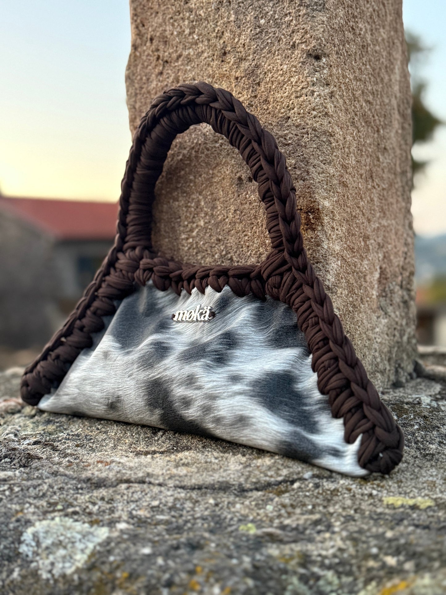 AMON SIMILI-CUIR